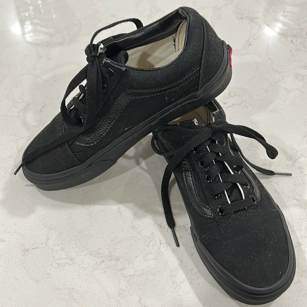 Gently Used Vans Old Skool with original box